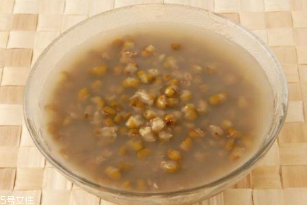 綠豆湯煮多久 煮綠豆湯小竅門 綠豆湯煮多久 煮綠豆湯小竅門