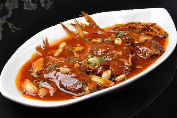 鯧鳊魚怎么蒸好吃 清蒸鯧鳊魚做法 鯧鳊魚怎么蒸好吃 清蒸鯧鳊魚做法