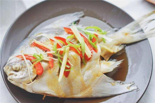 白鯧魚怎么去內臟 白鯧魚處理方法 白鯧魚怎么去內臟 白鯧魚處理方法