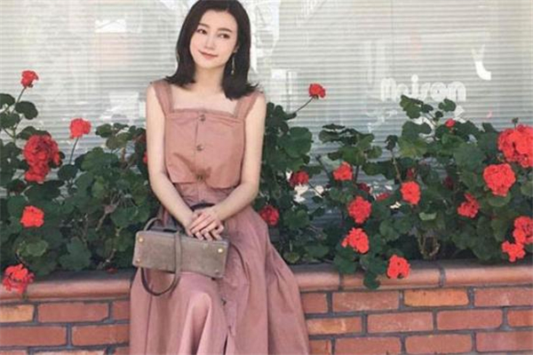 手臂粗可以穿無袖嗎 選對款式很顯瘦