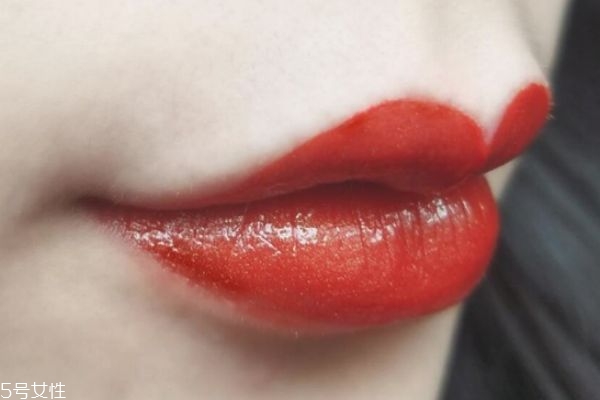 阿瑪尼唇釉干嗎 阿瑪尼唇釉干了怎么辦 阿瑪尼唇釉干嗎 阿瑪尼唇釉干了怎么辦