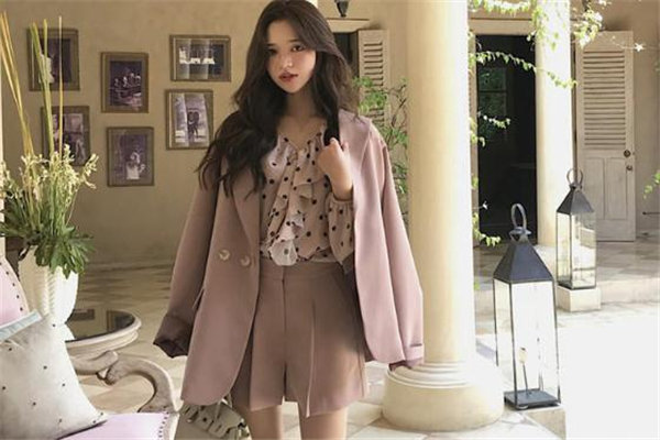 休閑西裝配什么褲子 春季西裝搭配 休閑西裝配什么褲子 春季西裝搭配