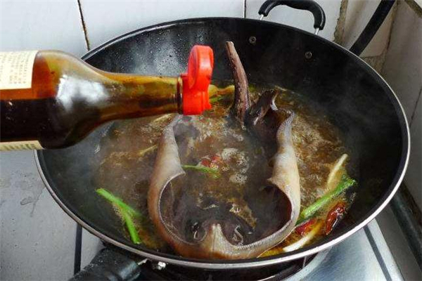 老板魚是什么魚 老板魚是海魚嗎 老板魚是什么魚 老板魚是海魚嗎