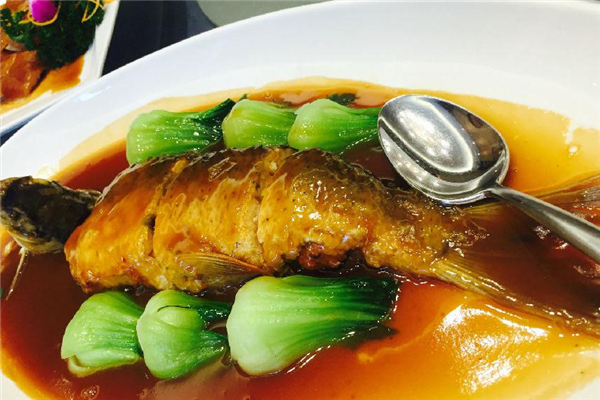 鯪魚(yú)的做法 營(yíng)養(yǎng)美味食材 鯪魚(yú)的做法 營(yíng)養(yǎng)美味食材