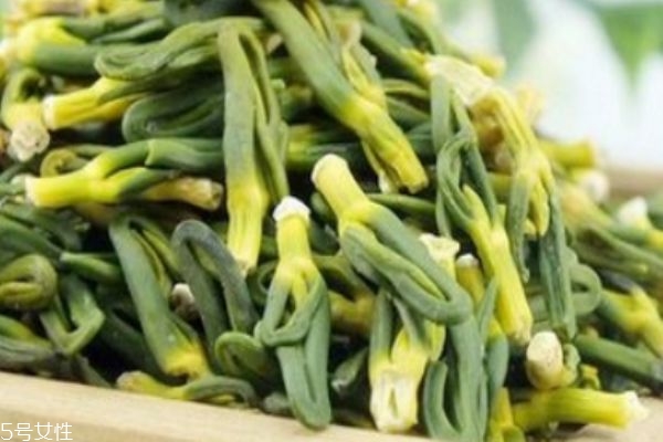 蓮子的心可以吃嗎 蓮子的心到底要不要去除 蓮子的心可以吃嗎 蓮子的心到底要不要去除