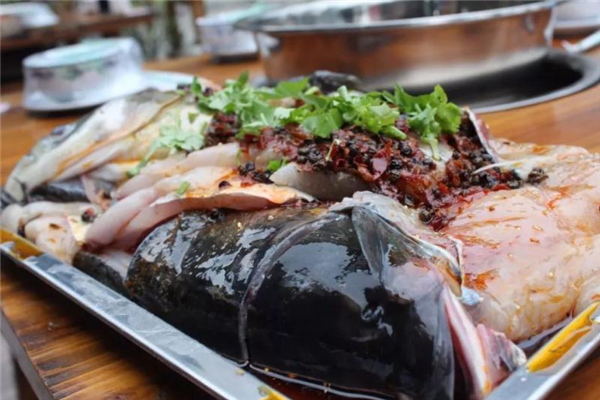 花鰱魚(yú)可以做水煮魚(yú)嗎 水煮花鰱的做法 花鰱魚(yú)可以做水煮魚(yú)嗎 水煮花鰱的做法