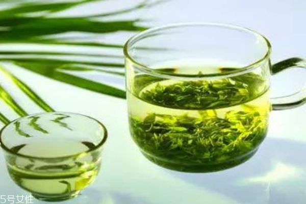 蓮子心泡水能長期喝嗎 喝蓮子心泡水的注意事項(xiàng) 蓮子心泡水能長期喝嗎 喝蓮子心泡水的注意事項(xiàng)