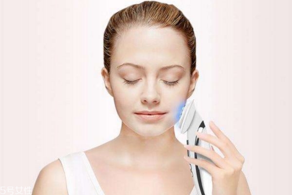 激光祛斑反黑會(huì)恢復(fù)嗎 激光祛斑注意事項(xiàng) 激光祛斑反黑會(huì)恢復(fù)嗎 激光祛斑注意事項(xiàng)