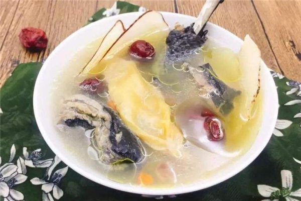 烏雞花膠湯隔夜能喝嗎 記得放冰箱 烏雞花膠湯隔夜能喝嗎 記得放冰箱