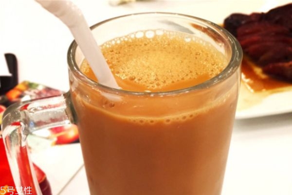 奶茶有什么營養(yǎng)價值 經(jīng)常喝奶茶有危害 奶茶有什么營養(yǎng)價值 經(jīng)常喝奶茶有危害