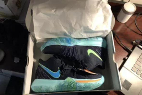 耐克歐文5 ufo配色開箱測(cè)評(píng) 歐文5ufo實(shí)物上腳圖 耐克歐文5 ufo配色開箱測(cè)評(píng) 歐文5ufo實(shí)物上腳圖