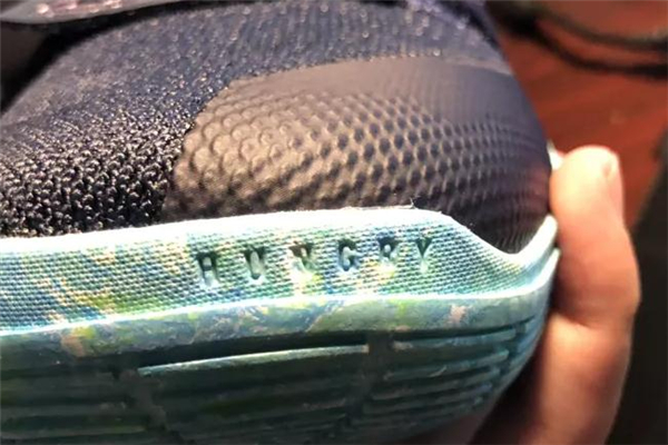 耐克歐文5 ufo配色開箱測(cè)評(píng) 歐文5ufo實(shí)物上腳圖 耐克歐文5 ufo配色開箱測(cè)評(píng) 歐文5ufo實(shí)物上腳圖