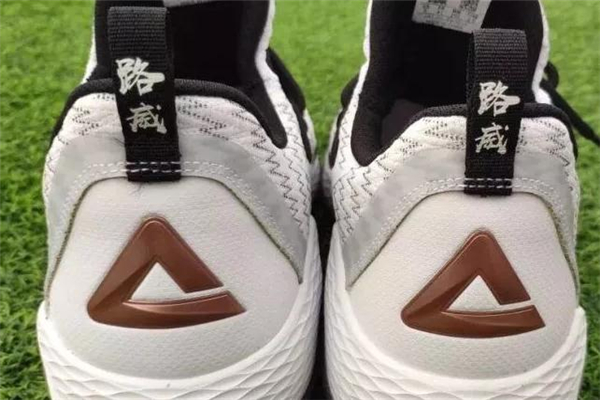 匹克閃電2019測(cè)評(píng) 路威版閃電2019開(kāi)箱報(bào)告 匹克閃電2019測(cè)評(píng) 路威版閃電2019開(kāi)箱報(bào)告