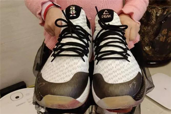 匹克閃電2019多少錢 路威版閃電2019價(jià)格 匹克閃電2019多少錢 路威版閃電2019價(jià)格