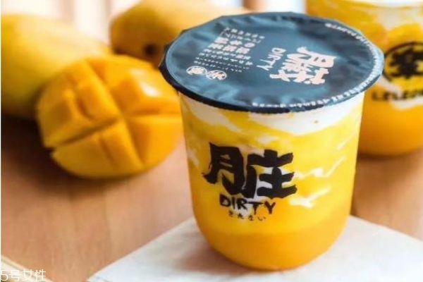 奶霜與奶蓋是同一種嗎 奶霜和奶蓋的區(qū)別 奶霜與奶蓋是同一種嗎 奶霜和奶蓋的區(qū)別