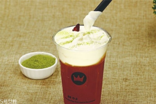 奶霜與奶蓋是同一種嗎 奶霜和奶蓋的區(qū)別 奶霜與奶蓋是同一種嗎 奶霜和奶蓋的區(qū)別