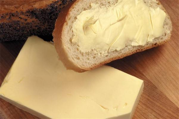 奶油奶酪過(guò)期還能用嗎 奶油奶酪的保質(zhì)期 奶油奶酪過(guò)期還能用嗎 奶油奶酪的保質(zhì)期