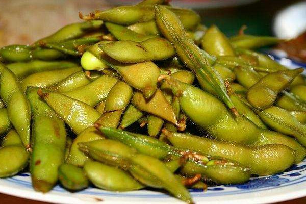 毛豆可以和胡蘿卜一起炒嗎 毛豆的作用 毛豆可以和胡蘿卜一起炒嗎 毛豆的作用