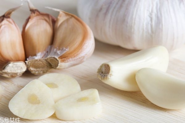 大蒜祛斑有效嗎 大蒜祛斑的方法 大蒜祛斑有效嗎 大蒜祛斑的方法