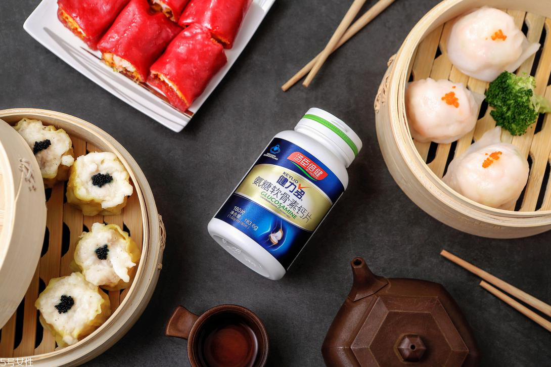 女人多少歲補鈣？氨糖軟骨素的功效和作用不能忽視