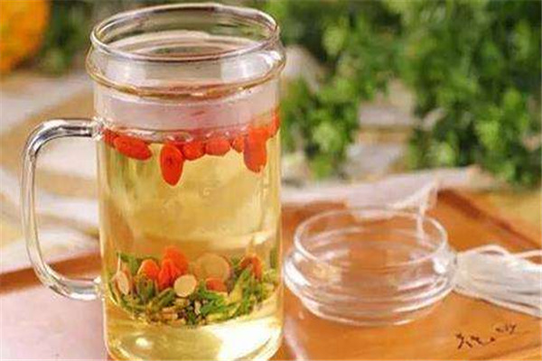 蜂蜜可以和枸杞一起泡嗎 蜂蜜的作用 蜂蜜可以和枸杞一起泡嗎 蜂蜜的作用