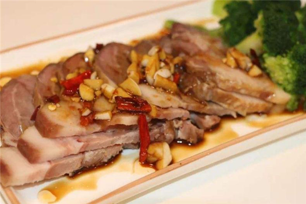 吃豬頭肉會(huì)胖嗎 豬頭肉熱量 吃豬頭肉會(huì)胖嗎 豬頭肉熱量