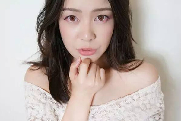 二十歲用什么眼霜比較好 二十歲用眼霜早嗎 二十歲用什么眼霜比較好 二十歲用眼霜早嗎