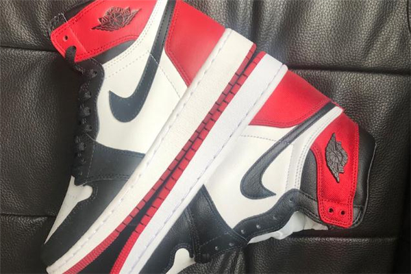 aj1絲綢黑腳趾多少錢(qián) 夏季重磅鞋款