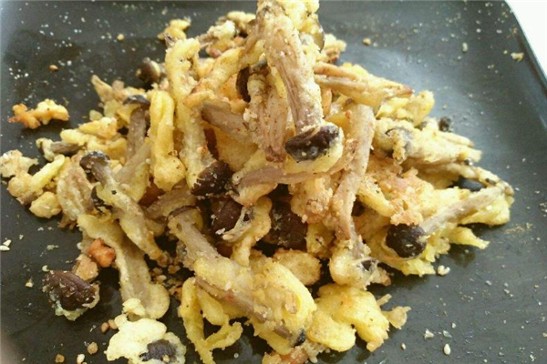 蟹味菇可以炸著吃嗎 干炸蟹味菇的做法 蟹味菇可以炸著吃嗎 干炸蟹味菇的做法