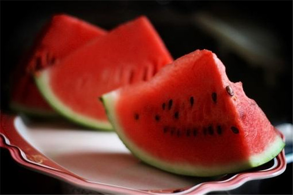 西瓜有什么品種 什么品種好吃 西瓜有什么品種 什么品種好吃