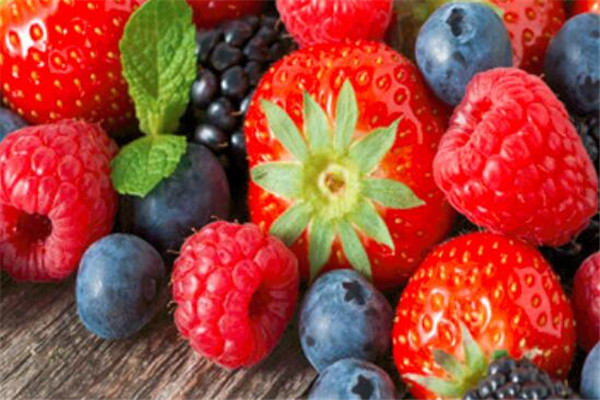 草莓可以泡白酒嗎 草莓的作用 草莓可以泡白酒嗎 草莓的作用