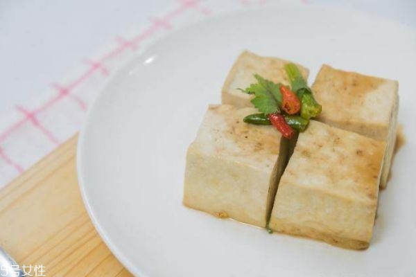 老年人補(bǔ)鈣吃什么好 最適合老人補(bǔ)鈣食物 老年人補(bǔ)鈣吃什么好 最適合老人補(bǔ)鈣食物