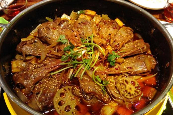 干鍋鴨頭的做法 美味下飯菜 干鍋鴨頭的做法 美味下飯菜