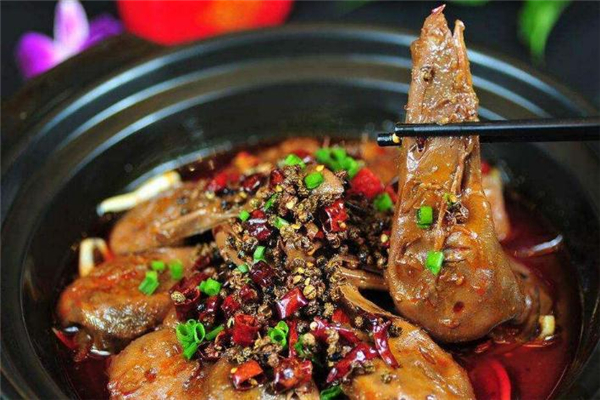 干鍋鴨頭的做法 美味下飯菜 干鍋鴨頭的做法 美味下飯菜