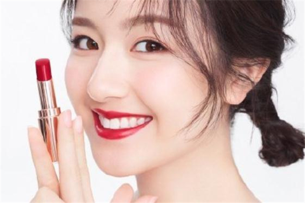 蘭蔻525口紅顏色好看嗎 人間小櫻桃試色 蘭蔻525口紅顏色好看嗎 人間小櫻桃試色