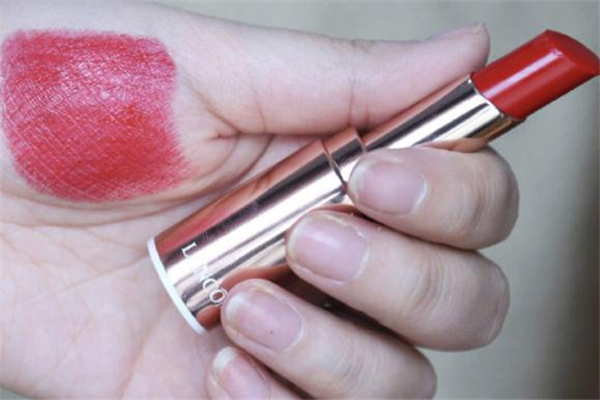 蘭蔻525口紅顏色好看嗎 人間小櫻桃試色 蘭蔻525口紅顏色好看嗎 人間小櫻桃試色