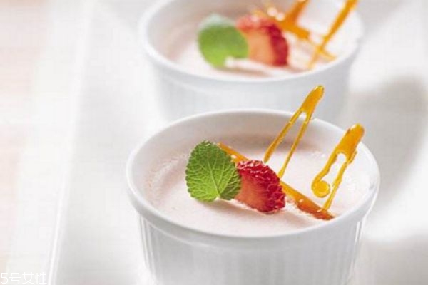 空腹喝酸奶好嗎 空腹喝酸奶會(huì)怎么樣 空腹喝酸奶好嗎 空腹喝酸奶會(huì)怎么樣