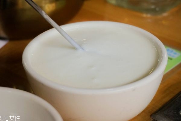 孕婦能喝酸奶嗎 孕婦喝酸奶注意事項 孕婦能喝酸奶嗎 孕婦喝酸奶注意事項