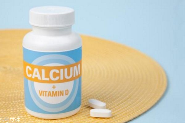 女人多少歲補鈣？氨糖軟骨素的功效和作用不能忽視