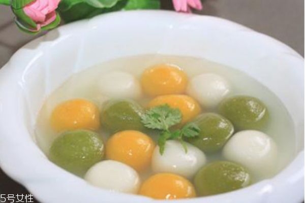 湯圓和元宵有什么區(qū)別 湯圓和元宵有4大區(qū)別 湯圓和元宵有什么區(qū)別 湯圓和元宵有4大區(qū)別