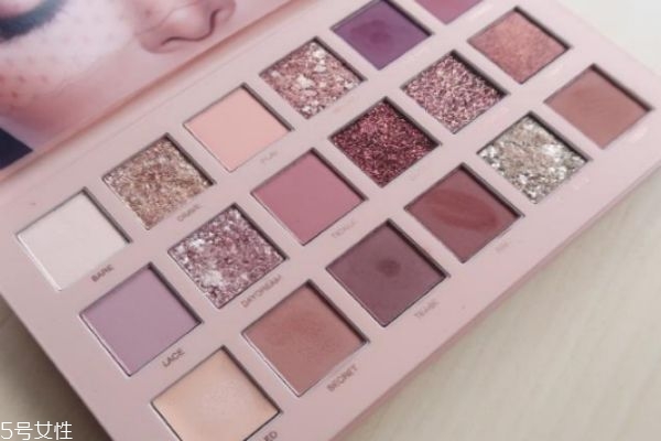 沙漠玫瑰眼影盤多少錢 沙漠玫瑰眼影盤教程 沙漠玫瑰眼影盤多少錢 沙漠玫瑰眼影盤教程