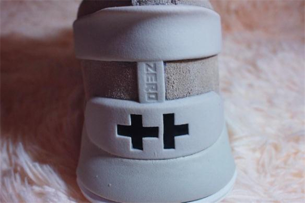 無中生有籃球鞋測評 國貨實(shí)戰(zhàn)好鞋