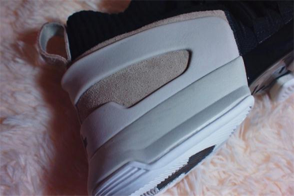 無中生有籃球鞋測評 國貨實(shí)戰(zhàn)好鞋