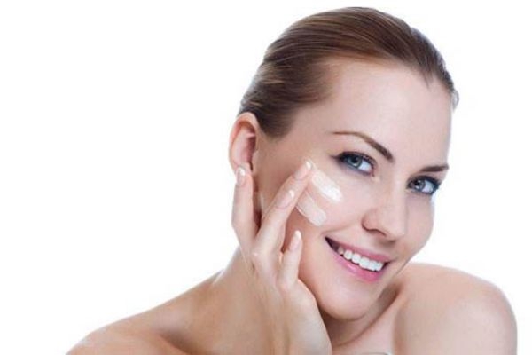 先抹乳液還是先抹精華 先眼霜還是先精華 先抹乳液還是先抹精華 先眼霜還是先精華