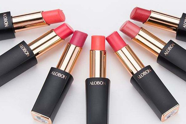一支口紅可以用多久 口紅保質(zhì)期 一支口紅可以用多久 口紅保質(zhì)期
