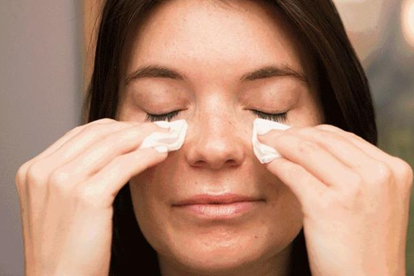 不同膚質(zhì)怎么卸妝 卸妝的方法 不同膚質(zhì)怎么卸妝 卸妝的方法