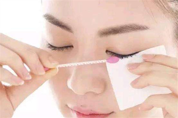 防曬指數(shù)50傷皮膚嗎 防曬霜的挑選 防曬指數(shù)50傷皮膚嗎 防曬霜的挑選