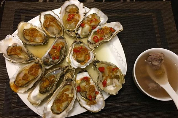 蒸生蠔是用冷水還是熱水 水溫很重要 蒸生蠔是用冷水還是熱水 水溫很重要