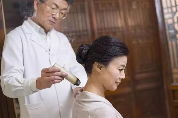 夏天艾灸后能睡涼席嗎 艾灸后注意事項 夏天艾灸后能睡涼席嗎 艾灸后注意事項