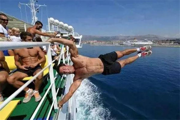 人體旗幟需要哪些肌肉 人體旗幟發(fā)力部位 人體旗幟需要哪些肌肉 人體旗幟發(fā)力部位